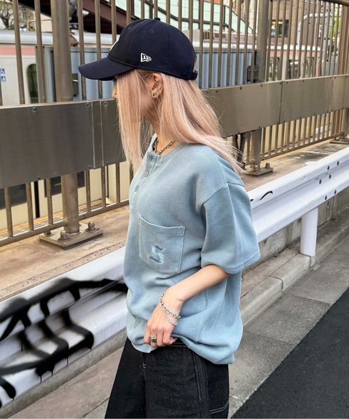 sedacle(セダクル)の「加工針抜きヘンリートップス(Tシャツ/カットソー・メンズ・チャコールグレー/ライトブルー・SMALL/LARGE/MEDIUM)」の16枚目の写真