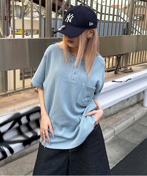 sedacle(セダクル)の「加工針抜きヘンリートップス(Tシャツ/カットソー・メンズ・チャコールグレー/ライトブルー・SMALL/LARGE/MEDIUM)」の19枚目の写真