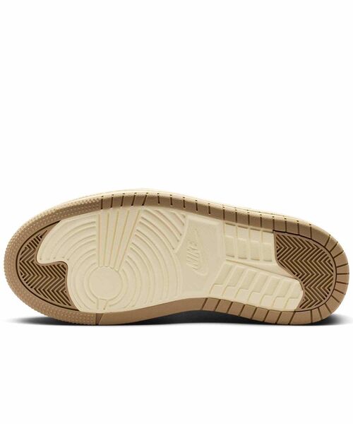 JORDAN BRAND(ジョーダンブランド)の「エア ジョーダン 1 トリプル スタック ウィメンズシューズ / Air Jordan 1 Triple Stack Women's Shoes HV8288-200 Khaki(スニーカー・レディース・カーキ・22.5/22/24.5/23.5/23/25.5/26/25/24)」の2枚目の写真