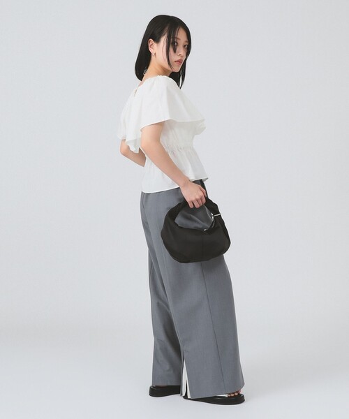 Ray BEAMS(レイビームス)の「【7/31値下げ】ケープ カラー オフショルダー ブラウス(シャツ/ブラウス・レディース・ブラック/ホワイト・ONE SIZE)」の13枚目の写真