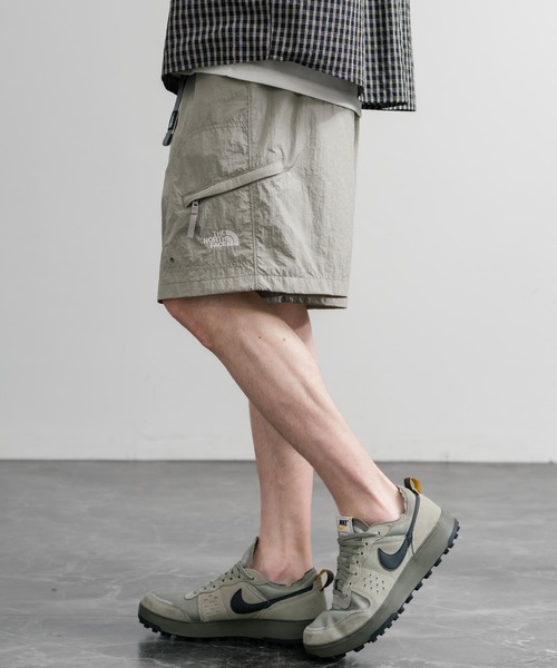 THE NORTH FACE（ザノースフェイス）の「THE NORTH FACE WORKWAY SHORTS 接触冷感ロゴ刺繍ショートワイドパンツ（その他パンツ・メンズ・ブラック/カーキ/ライラック・XL/L/M/XXL）」の6枚目の写真