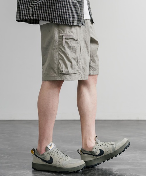 THE NORTH FACE（ザノースフェイス）の「THE NORTH FACE WORKWAY SHORTS 接触冷感ロゴ刺繍ショートワイドパンツ（その他パンツ・メンズ・ブラック/カーキ/ライラック・XL/L/M/XXL）」の7枚目の写真