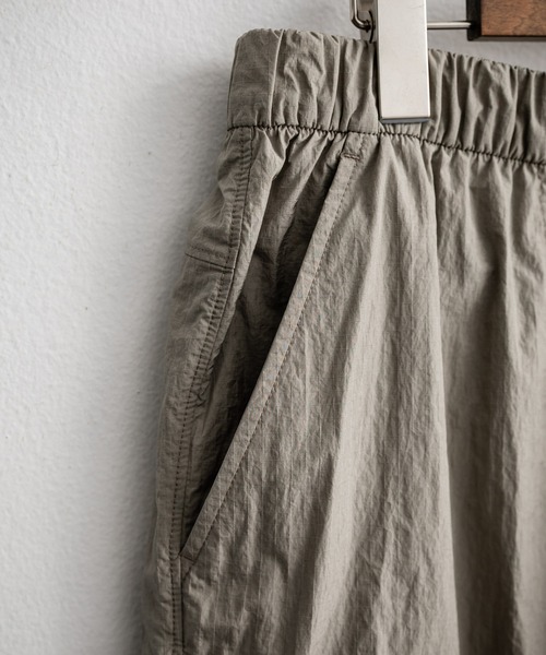 THE NORTH FACE（ザノースフェイス）の「THE NORTH FACE WORKWAY SHORTS 接触冷感ロゴ刺繍ショートワイドパンツ（その他パンツ・メンズ・ブラック/カーキ/ライラック・XL/L/M/XXL）」の21枚目の写真