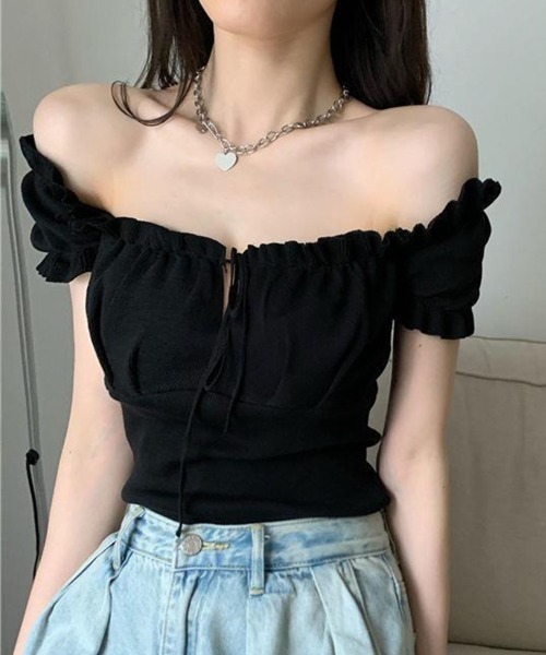 SallyLunn(サリーラン)の「【2WAYで楽しめる】デコルテフリルシャーリングトップス(Tシャツ/カットソー・レディース・ホワイト/ブラック/ピンク/ブルー・FREE)」の8枚目の写真