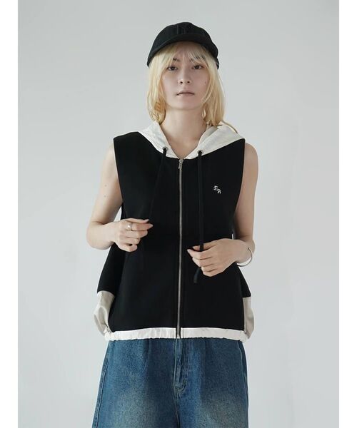 :ETHROF（イーサオブ）の「SLEEVELESS ZIP-UP HOODIE（ベスト・レディース・ブラック/ライトグレー・MEDIUM）」の11枚目の写真