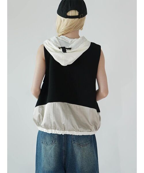 :ETHROF（イーサオブ）の「SLEEVELESS ZIP-UP HOODIE（ベスト・レディース・ブラック/ライトグレー・MEDIUM）」の8枚目の写真