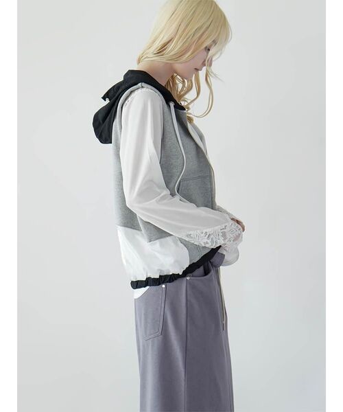 :ETHROF（イーサオブ）の「SLEEVELESS ZIP-UP HOODIE（ベスト・レディース・ブラック/ライトグレー・MEDIUM）」の3枚目の写真