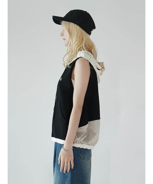 :ETHROF（イーサオブ）の「SLEEVELESS ZIP-UP HOODIE（ベスト・レディース・ブラック/ライトグレー・MEDIUM）」の21枚目の写真