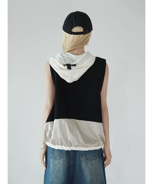 :ETHROF（イーサオブ）の「SLEEVELESS ZIP-UP HOODIE（ベスト・レディース・ブラック/ライトグレー・MEDIUM）」の20枚目の写真