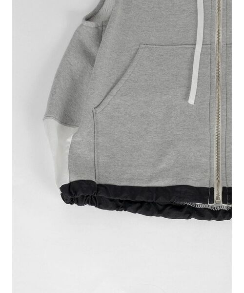 :ETHROF（イーサオブ）の「SLEEVELESS ZIP-UP HOODIE（ベスト・レディース・ブラック/ライトグレー・MEDIUM）」の16枚目の写真