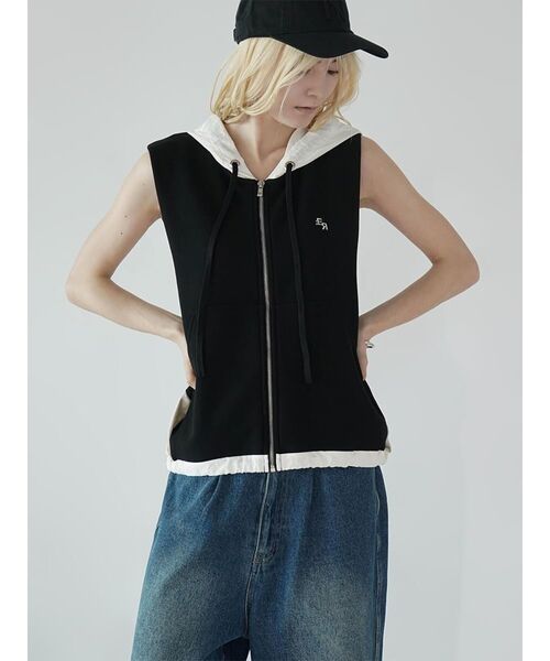 :ETHROF（イーサオブ）の「SLEEVELESS ZIP-UP HOODIE（ベスト・レディース・ブラック/ライトグレー・MEDIUM）」の2枚目の写真