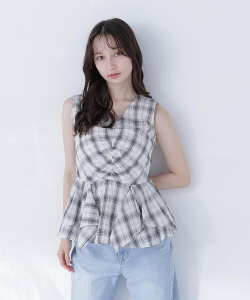NATURAL BEAUTY BASIC(ナチュラルビューティーベーシック)の「チェックペプラムブラウス(シャツ/ブラウス・レディース・パープル系その他/ホワイト系その他/ブラック系その他2・フリ-)」の5枚目の写真