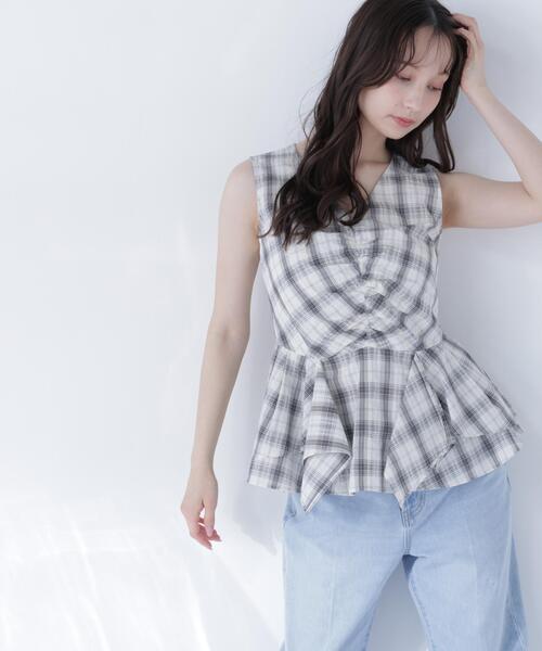NATURAL BEAUTY BASIC(ナチュラルビューティーベーシック)の「チェックペプラムブラウス(シャツ/ブラウス・レディース・パープル系その他/ホワイト系その他/ブラック系その他2・フリ-)」の7枚目の写真