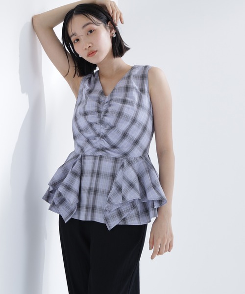 NATURAL BEAUTY BASIC(ナチュラルビューティーベーシック)の「チェックペプラムブラウス(シャツ/ブラウス・レディース・パープル系その他/ホワイト系その他/ブラック系その他2・フリ-)」の1枚目の写真