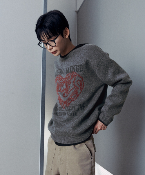 MAISON MINED（メゾンミネド）の「DOODLE HEART KNIT CHARCOAL（ニット/セーター・メンズ・その他・SMALL/MEDIUM/LARGE）」の9枚目の写真