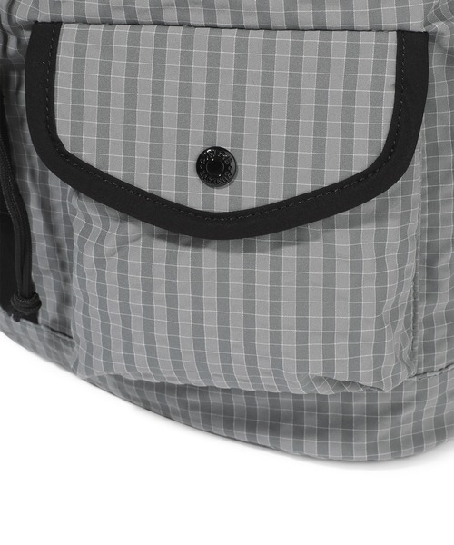 SUNLOVE(サンラブ)の「Explorer Daypack(バックパック/リュック・レディース・ブラウン/ブラック/オリーブ/グレー・FREE)」の16枚目の写真