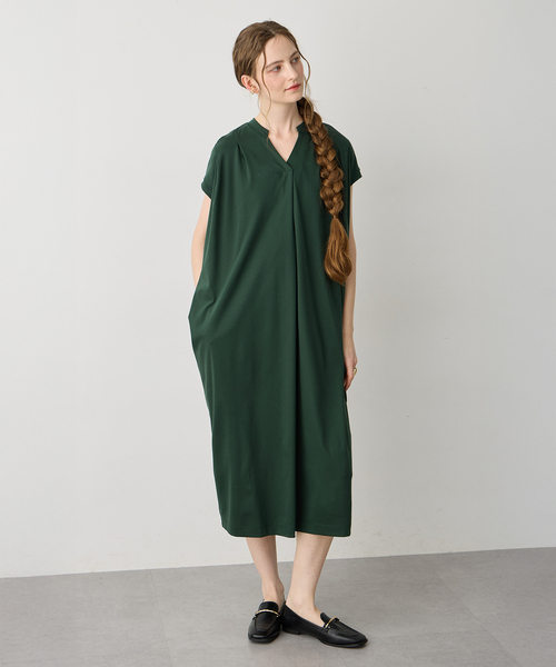 LE SOUK HOLIDAY（ルスークホリデー）の「スキッパーネックコクーンワンピース【接触冷感・吸水速乾】（ワンピース・レディース・チャコールグレー/グリーン/ブラック・M/L）」の5枚目の写真