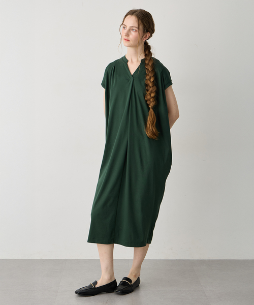LE SOUK HOLIDAY（ルスークホリデー）の「スキッパーネックコクーンワンピース【接触冷感・吸水速乾】（ワンピース・レディース・チャコールグレー/グリーン/ブラック・M/L）」の7枚目の写真