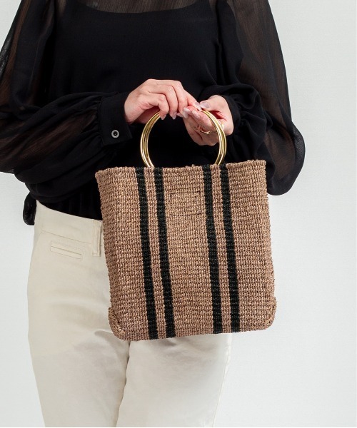 The Bagmati(ザバグマティ)の「【The Bagmati/ザバグマティ】マニラ麻かごバッグ メタルリング ストライプ柄(かごバッグ・レディース・ブラウン/ナチュラル・FREE)」の2枚目の写真