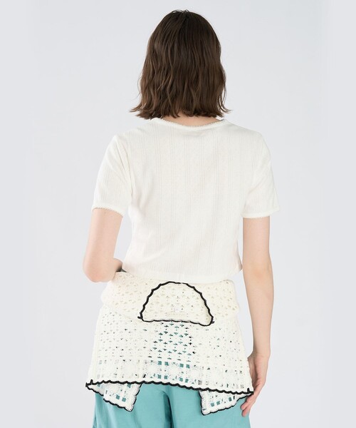 To b. by agnes b.(トゥービーバイアニエスベー)の「アイレット コットン ジャージー コンパクト 半袖 Tシャツ(Tシャツ/カットソー・レディース・ホワイト・40/38)」の5枚目の写真