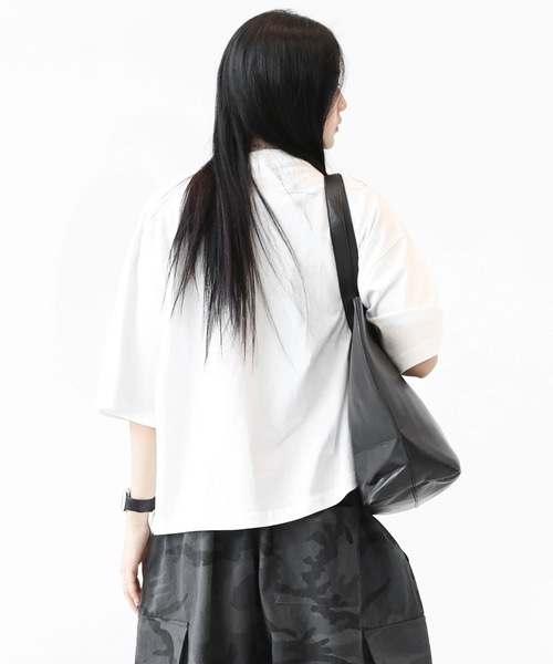 minsobi（ミンソビ）の「ローズクロス プリント ワイドクロップド半袖Tシャツ ユニセックス（Tシャツ/カットソー・メンズ・ホワイト/ブラック・FREE）」の17枚目の写真