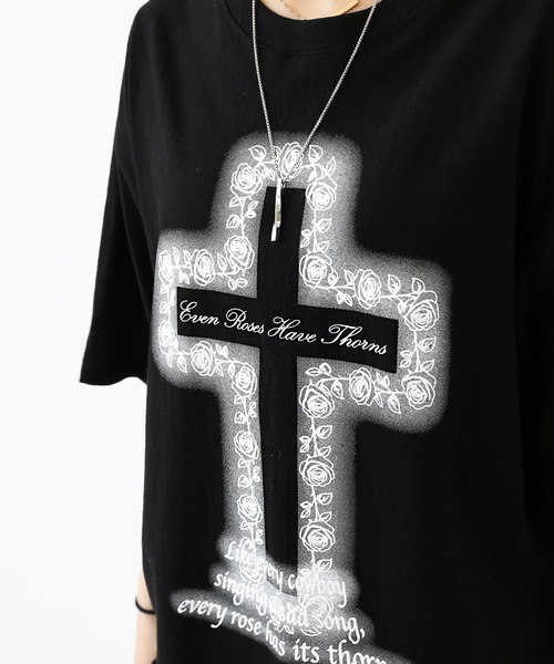 minsobi（ミンソビ）の「ローズクロス プリント ワイドクロップド半袖Tシャツ ユニセックス（Tシャツ/カットソー・メンズ・ホワイト/ブラック・FREE）」の12枚目の写真