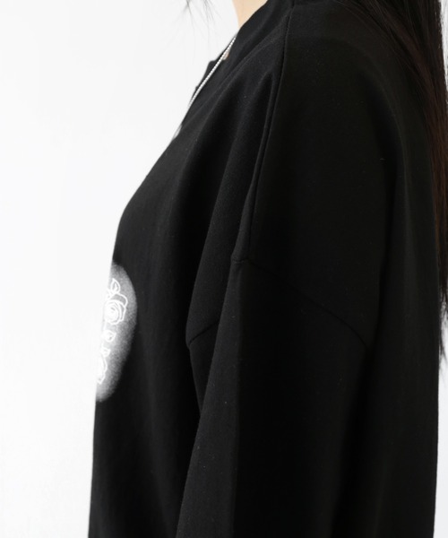minsobi（ミンソビ）の「ローズクロス プリント ワイドクロップド半袖Tシャツ ユニセックス（Tシャツ/カットソー・メンズ・ホワイト/ブラック・FREE）」の5枚目の写真