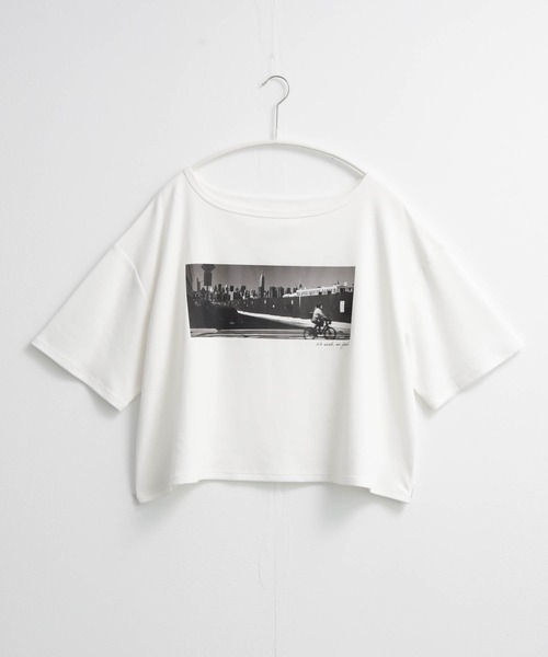 for/c(フォーシー)の「ショート丈フォトプリントTシャツ【サスティナブル】(Tシャツ/カットソー・レディース・チャコールグレー/オフホワイト・L/M)」の12枚目の写真