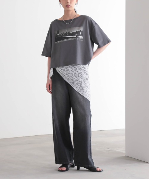for/c(フォーシー)の「ショート丈フォトプリントTシャツ【サスティナブル】(Tシャツ/カットソー・レディース・チャコールグレー/オフホワイト・L/M)」の6枚目の写真