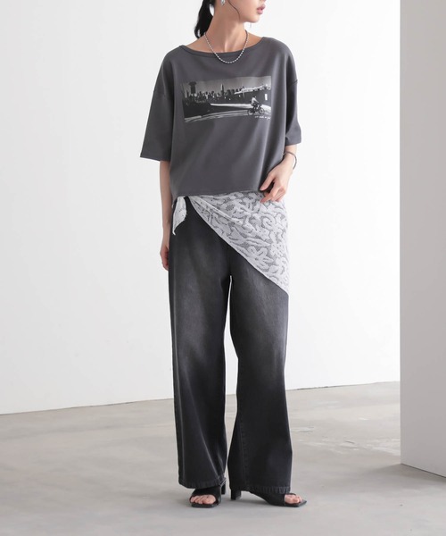 for/c(フォーシー)の「ショート丈フォトプリントTシャツ【サスティナブル】(Tシャツ/カットソー・レディース・チャコールグレー/オフホワイト・L/M)」の5枚目の写真