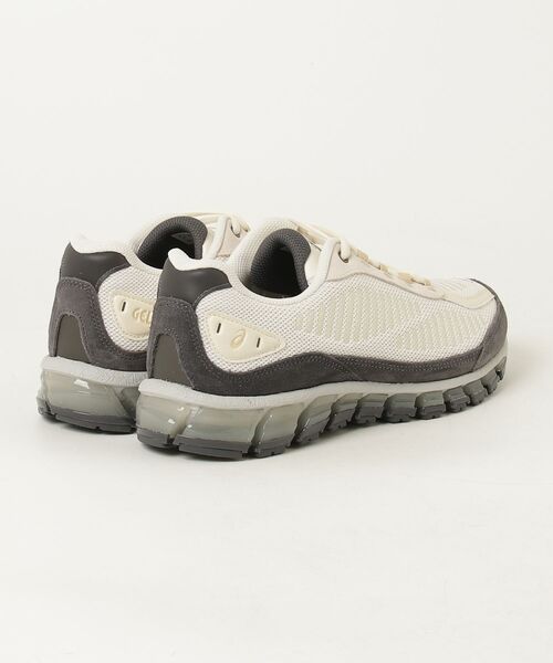 ASICS(アシックス)の「GEL-QUANTUM 360 I AMP(スニーカー・メンズ・ホワイト系その他・26.0cm/26.5cm/27.5cm/28.0cm/25.5cm)」の2枚目の写真