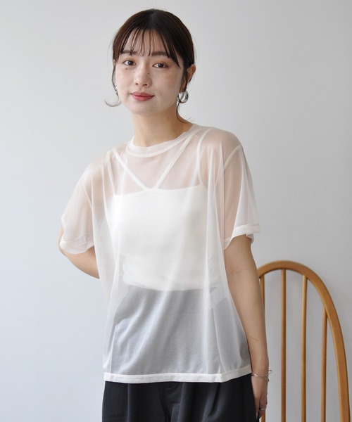Meli rich(メリーリッチ)の「サイドスリットシアーTシャツ(Tシャツ/カットソー・レディース・オフホワイト/ブラック/ベージュ・FREE)」の19枚目の写真