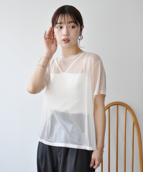 Meli rich(メリーリッチ)の「サイドスリットシアーTシャツ(Tシャツ/カットソー・レディース・オフホワイト/ブラック/ベージュ・FREE)」の20枚目の写真