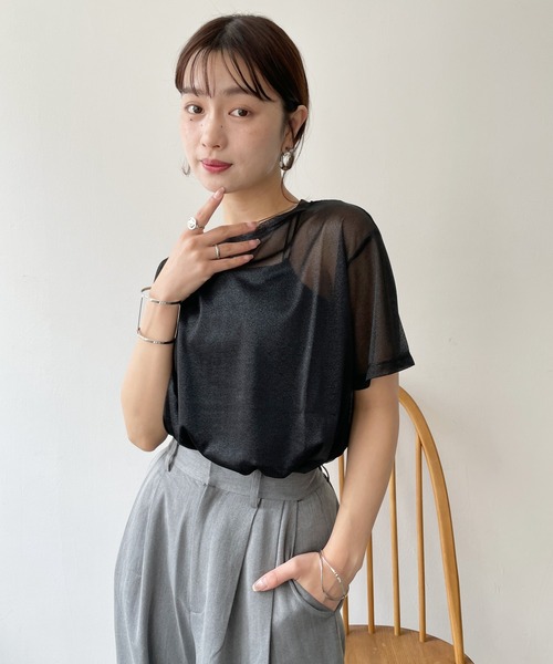 Meli rich(メリーリッチ)の「サイドスリットシアーTシャツ(Tシャツ/カットソー・レディース・オフホワイト/ブラック/ベージュ・FREE)」の22枚目の写真