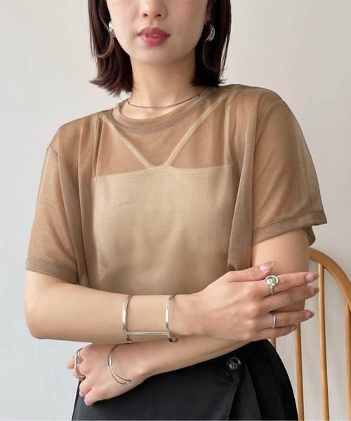 Meli rich(メリーリッチ)の「サイドスリットシアーTシャツ(Tシャツ/カットソー・レディース・オフホワイト/ブラック/ベージュ・FREE)」の18枚目の写真