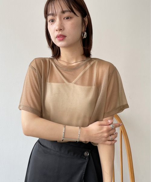 Meli rich(メリーリッチ)の「サイドスリットシアーTシャツ(Tシャツ/カットソー・レディース・オフホワイト/ブラック/ベージュ・FREE)」の17枚目の写真