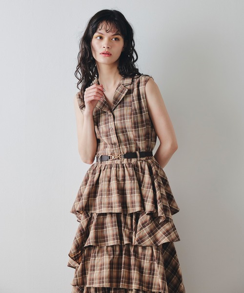 REDYAZEL（レディアゼル）の「チェックベルトティアードロングワンピース（ワンピース・レディース・ベージュ系その他/ブルー系その他/レッド系その他・FREE）」の10枚目の写真