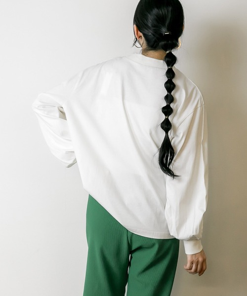 MARAI(マーライ)の「モックネックボリューム袖ロンT コットン100%(Tシャツ/カットソー・レディース・ブラック/オフホワイト・M~L/4L~5L/LL~3L)」の9枚目の写真