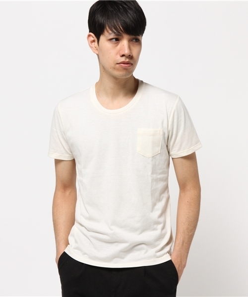 koe（コエ）の「UネックポケットTシャツ（Tシャツ/カットソー・メンズ・マスタード/グリーン/オフホワイト/グレー/ピンク/ネイビー・SMALL/LARGE/LL/MEDIUM）」の2枚目の写真