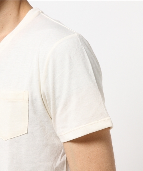 koe（コエ）の「UネックポケットTシャツ（Tシャツ/カットソー・メンズ・マスタード/グリーン/オフホワイト/グレー/ピンク/ネイビー・SMALL/LARGE/LL/MEDIUM）」の10枚目の写真