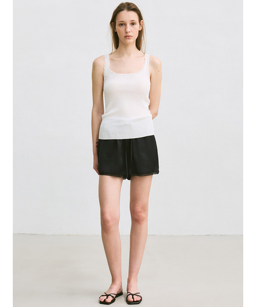 le(ル)の「lace-trim mini shorts (dark navy)(その他パンツ・レディース・その他・FREE)」の1枚目の写真