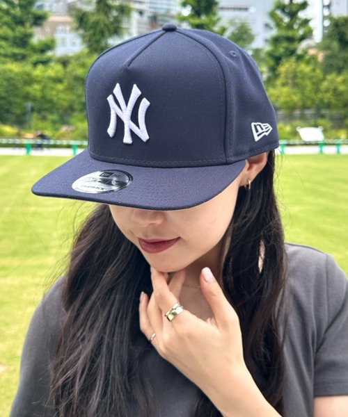 EK BY NEW ERA(イーケーバイニューエラ)の「NEW ERA(ニューエラ)/ニューヨークヤンキース 帽子/950AF POLY 24187(キャップ・レディース・ブラック・FREE)」の5枚目の写真
