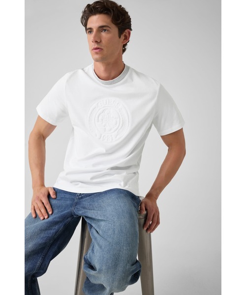 Guess(ゲス)の「CIRCLE Logo Embroidery Tee(Tシャツ/カットソー・メンズ・ブラック/ホワイト・SMALL/MEDIUM/LARGE/X-LARGE)」の3枚目の写真
