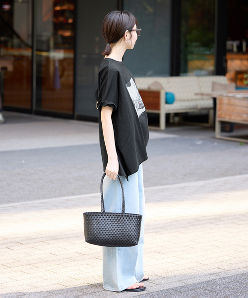 SLOBE IENA(スローブイエナ)の「LIFE フォトドルマンTシャツ(Tシャツ/カットソー・レディース・ホワイト/ブラック・FREE)」の6枚目の写真