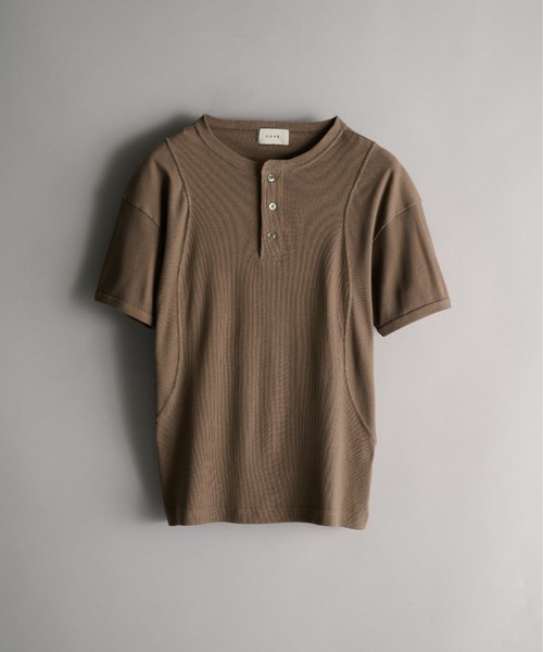 CONZ(コンズ)の「rib compact henry s/s/ヘンリーTシャツ/カッティング/ヘンリーネック/半袖/夏服/CONZ(Tシャツ/カットソー・メンズ・ブラウン/ブラック/ダークグレー/その他・1/2/3)」の5枚目の写真