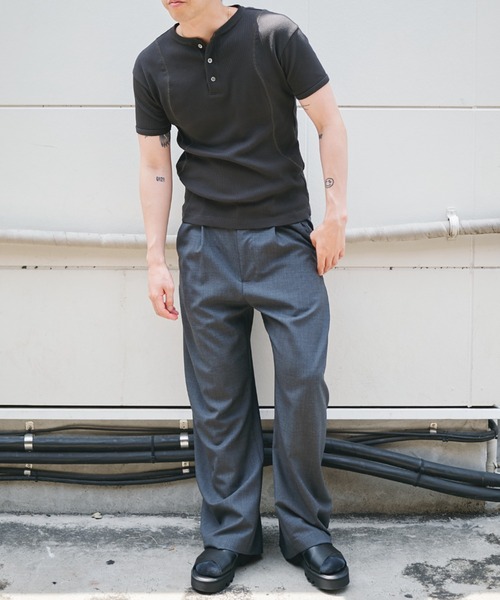 CONZ(コンズ)の「rib compact henry s/s/ヘンリーTシャツ/カッティング/ヘンリーネック/半袖/夏服/CONZ(Tシャツ/カットソー・メンズ・ブラウン/ブラック/ダークグレー/その他・1/2/3)」の21枚目の写真