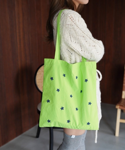 SANSeLF(サンセルフ)の「【SANSeLF】スターダブルフェイストートバッグ saa26s129(トートバッグ・レディース・ライトグリーン/イエロー・FREE)」の6枚目の写真