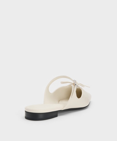 CHARLES & KEITH(チャールズ & キース)の「ボウ フラットシューズ(サンダル・レディース・オフホワイト/ブラック系その他2・22.5cm/23cm/23.5cm/24.5cm/25cm)」の10枚目の写真