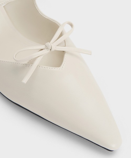 CHARLES & KEITH(チャールズ & キース)の「ボウ フラットシューズ(サンダル・レディース・オフホワイト/ブラック系その他2・22.5cm/23cm/23.5cm/24.5cm/25cm)」の9枚目の写真