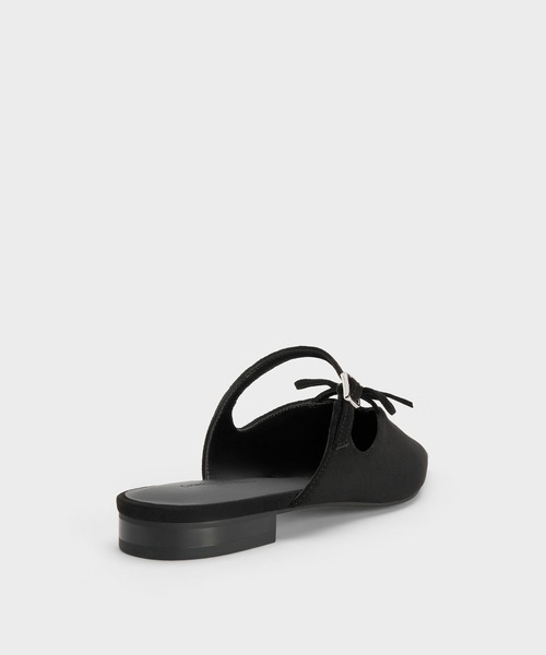 CHARLES & KEITH(チャールズ & キース)の「ボウ フラットシューズ(サンダル・レディース・オフホワイト/ブラック系その他2・22.5cm/23cm/23.5cm/24.5cm/25cm)」の6枚目の写真